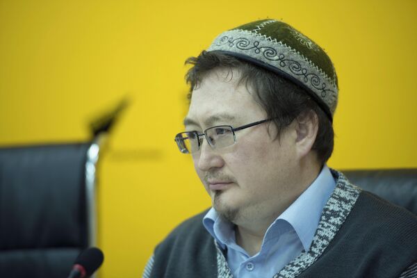 Кто не следует рекомендациям врача, совершает грех — улем Кадыр Маликов о COVID - Sputnik Кыргызстан