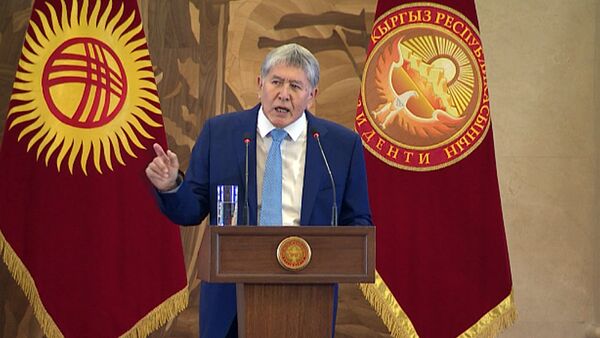 Атамбаев: эми мындай итчиликке чыдабайм - Sputnik Кыргызстан