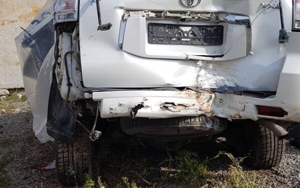 Внедорожник Toyota Land Cruiser, на котором вице-премьер Темир Джумакадаров погиб в автоаварии, находится на штрафстоянке Главного управления внутренних дел МВД КР - Sputnik Кыргызстан