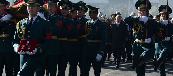 Панихида и похороны Темира Джумакадырова Панихида и похороны Темира Джумакадырова - Sputnik Кыргызстан