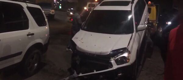 Смятые передние части машин — видео последствия ДТП на Шабдан Баатыра - Sputnik Кыргызстан