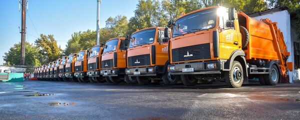 Закуп 15 мусоровозов в МП Тазалык - Sputnik Кыргызстан