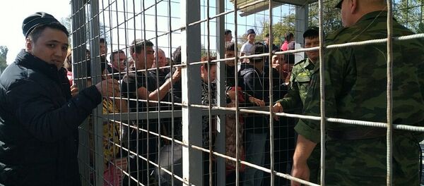 Ситуация на КПП Ак-жол - Автодорожный Ситуация на КПП Ак-жол - Автодорожный - Sputnik Кыргызстан