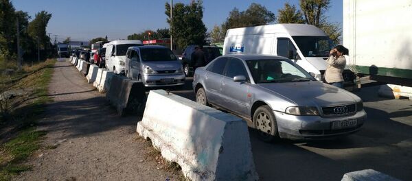 Ситуация на КПП Ак-Жол - Автодорожный. 12 октябрь - Sputnik Кыргызстан