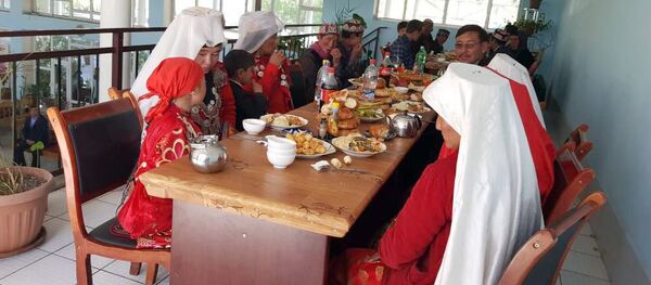 Шесть семей этнических кыргызов приехали в Нарынскую область - Sputnik Кыргызстан