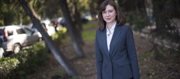 Советник премьер-министра КР Сапара Исакова 26-летняя Юлия Калиниченко - Sputnik Кыргызстан