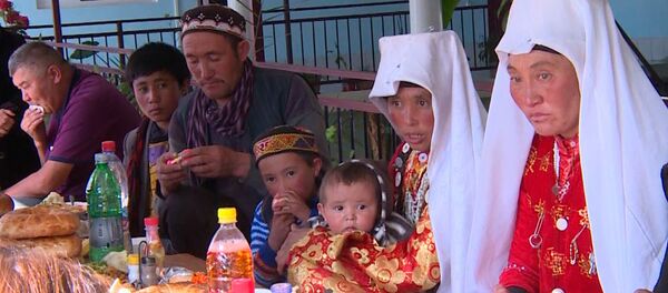 Как выглядят памирские кыргызы, вернувшиеся на родину, — видео - Sputnik Кыргызстан