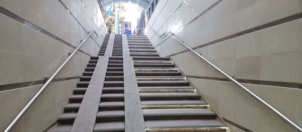 Лестница подземного перехода после ремонта. Архивное фото - Sputnik Кыргызстан