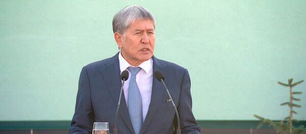 Что сказал Атамбаев про Казахстан, границу и выборы — видео - Sputnik Кыргызстан