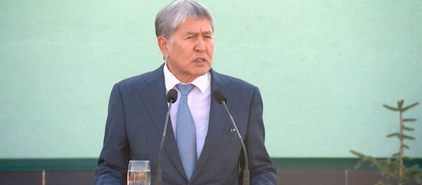 Атамбаев: кыргыз эли үч күндүк блокададан коркуп калбайт! Видео - Sputnik Кыргызстан