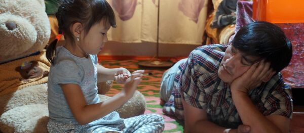 Актер Болот Тентимишов во время съемок фильма Ата. Архивное фото - Sputnik Кыргызстан