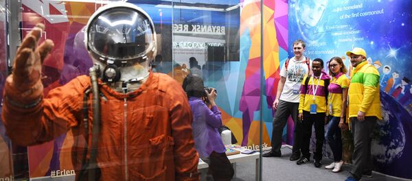 В преддверии открытия XIX Всемирного фестиваля молодежи и студентов - Sputnik Кыргызстан