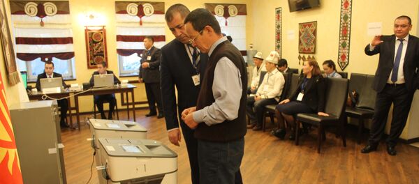 Ход выборов президента Кыргызстана в России - Sputnik Кыргызстан