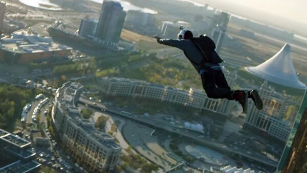 Люди начали падать с крыш небоскребов — головокружительное видео из РК - Sputnik Кыргызстан