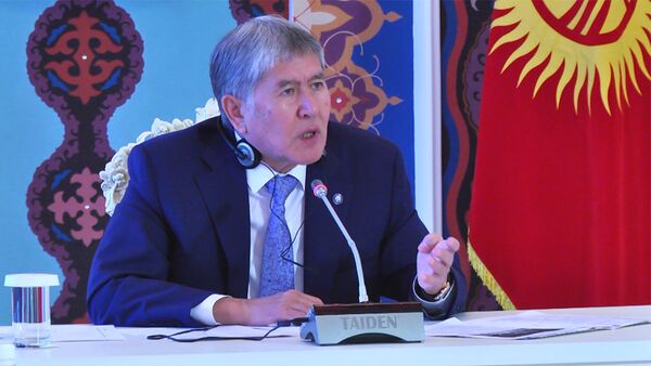 Атамбаев: Батыш кош стандартын башка жакта колдонсун! - Sputnik Кыргызстан