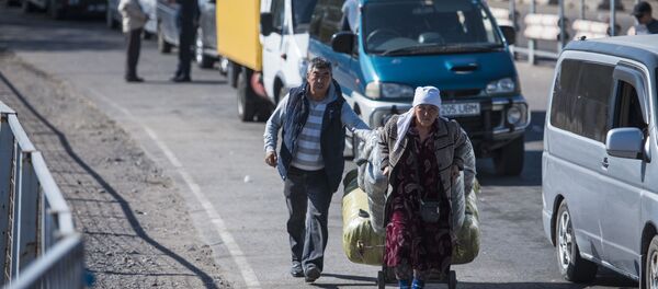 Ситуация на КПП Ак-Тилек на кыргызско-казахской границе - Sputnik Кыргызстан