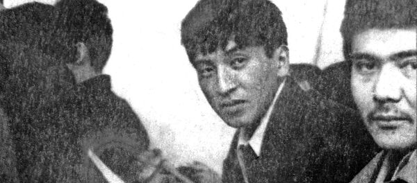 Сооронбай Жээнбековдун окуучулук убагы. Архив - Sputnik Кыргызстан