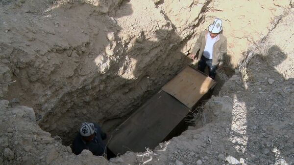 Захоронение мумии в Баткенской области - Sputnik Кыргызстан