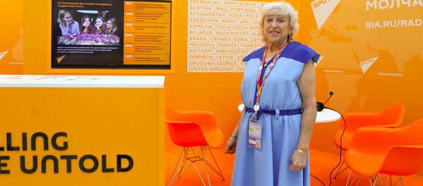 Участница фестиваля 1957 года в Москве Клавдия Тихомирова - Sputnik Кыргызстан