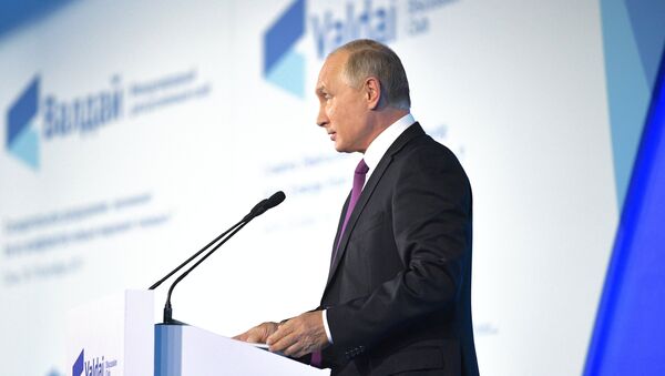 Президент РФ В. Путин принял участие в итоговой сессии Международного дискуссионного клуба Валдай - Sputnik Кыргызстан