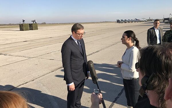 Президент Сербии Александр Вучич пошутил, что, если бы не информационное агентство Sputnik, страна не получила бы истребители МиГ-29 - Sputnik Кыргызстан