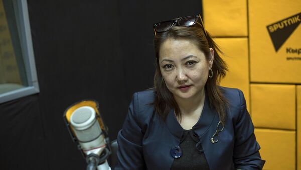 Руководитель отдела службы миграции КР Жыпара Мамбетова - Sputnik Кыргызстан