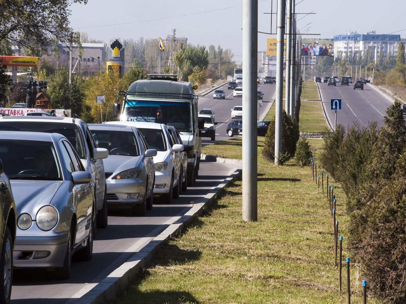 В Кыргызстане появились два новых знака для водителей. Фото - 08.10.2019,  Sputnik Кыргызстан