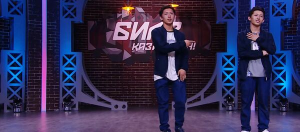 Кыргызстандык эгиз бийчилер Биле, Казакстан! сынагынын жарым финалына чыкты - Sputnik Кыргызстан