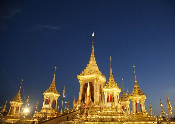 Годовщина смерти короля Таиланда Пхумипон Адульядета - Sputnik Кыргызстан