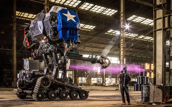 Японияда Американын MegaBots компаниясы тарабынан жасалган Eagle Prime жоокер роботунун бет ачары өттү - Sputnik Кыргызстан