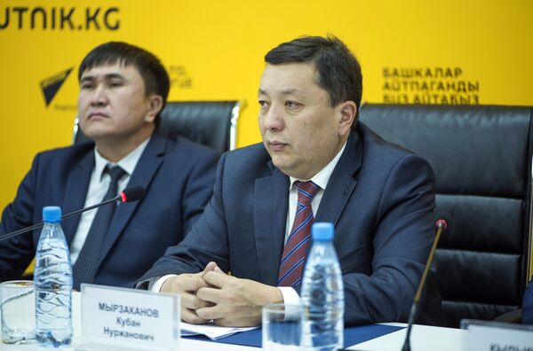Заместитель председателя Государственного комитета промышленности, энергетики и недропользования КР Кубан Мырзаканов - Sputnik Кыргызстан