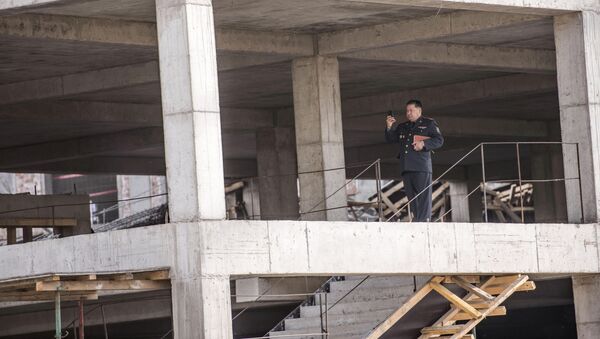 Обрушение части строящегося здания в Бишкеке - Sputnik Кыргызстан