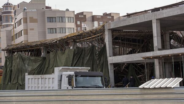 Обрушение части строящегося здания в Бишкеке - Sputnik Кыргызстан