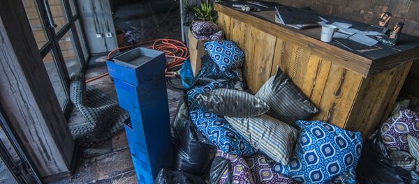 Пожар нескольких кафе в районе парка Асанбай в Бишкеке - Sputnik Кыргызстан