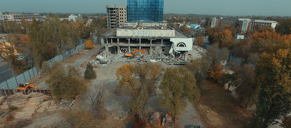 Ресторан Нарын в Бишкеке сносят — видео с дрона - Sputnik Кыргызстан