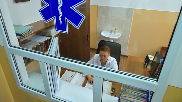 Регистратура одной из столичных больниц. Архивное фото - Sputnik Кыргызстан