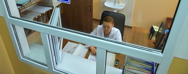 Регистратура одной из столичных больниц. Архивное фото - Sputnik Кыргызстан