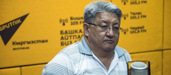 Политолог Алмазбек Акматалиев - Sputnik Кыргызстан
