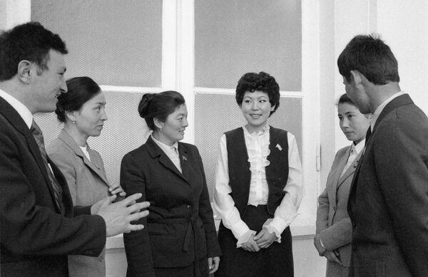 Депутат Калия Токтогулова - Sputnik Кыргызстан