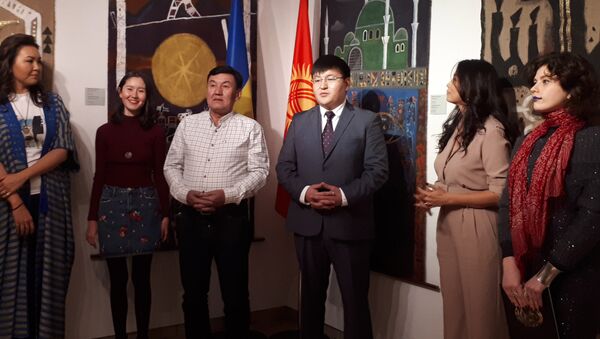 В Киеве 24 октября открылась выставка картин кыргызстанских художников Кочевница - Sputnik Кыргызстан