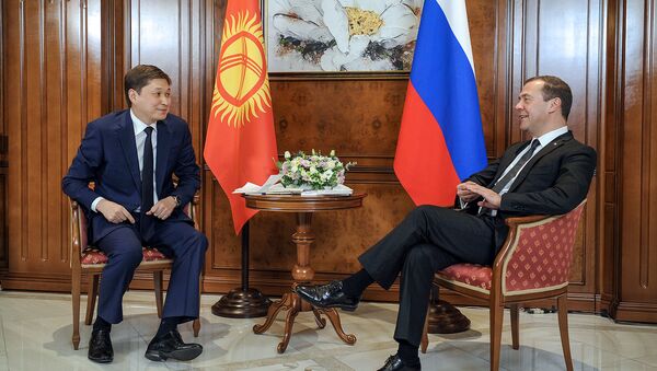 Встреча Сапара Исакова с Председателем Правительства России Дмитрием Медведевым - Sputnik Кыргызстан