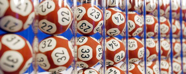 Шары для розыгрыша лотереи. Архивное фото Шары для розыгрыша лотереи. Архивное фото - Sputnik Кыргызстан