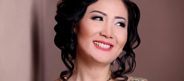 Белгилүү эстрада жана фольклор ырчысы, Сармердендин шайыр жеңеси Гүлбүбү Ороскул кызы - Sputnik Кыргызстан