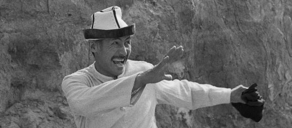 Чокморов на съемочной площадке - Sputnik Кыргызстан