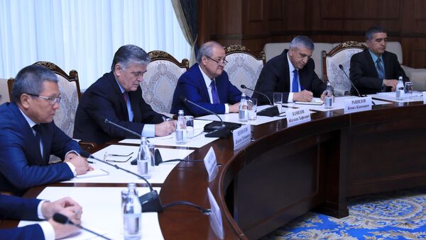 Рабочий визит министра иностранных дел Узбекистана Абдулазиза Камилова - Sputnik Кыргызстан