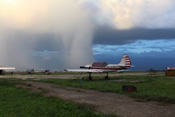 Аэродром Байсерке. Гулять здесь без сопровождения нельзя - Sputnik Кыргызстан