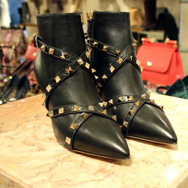 Valentino, 64 500 сомов Valentino, 64 500 сомов - Sputnik Кыргызстан