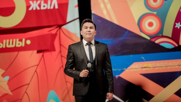 Ведущий Эрмек Нурбаев - Sputnik Кыргызстан