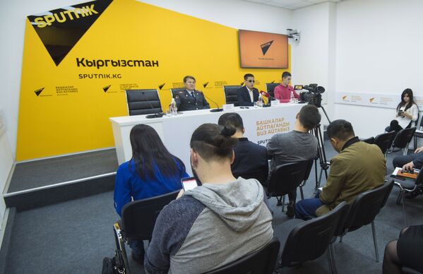 9 ноября в мультимедийном пресс-центре Sputnik Кыргызстан состоялась пресс-конференция Штрафы за нарушение ПДД в 1 млн сомов — реально ли ужесточить наказание виновникам ДТП. - Sputnik Кыргызстан