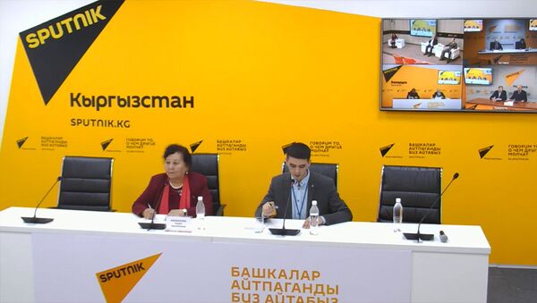 100-летие Октябрьской революции обсудили в МПЦ Sputnik Кыргызстан - Sputnik Кыргызстан